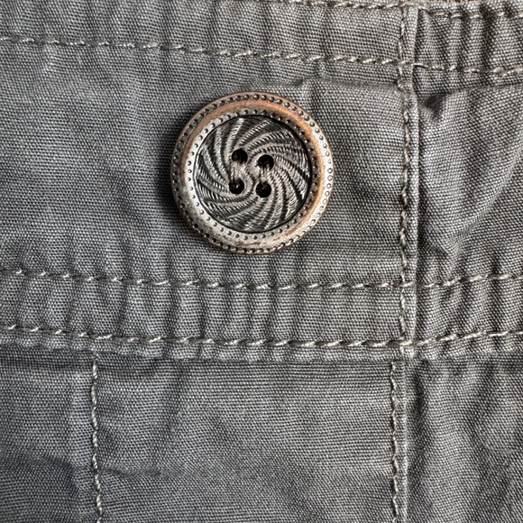 BM Women's Pull On Cargo Capri Pants Gray Size 12 Summer Casual Grunge - Picture 4 of 14